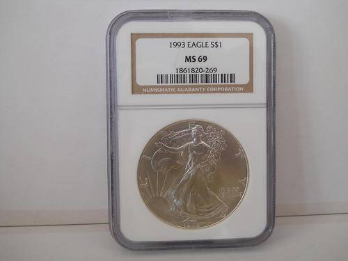 AMERICAN SILVER EAGLE 1993 MS69 BY NGC. THESE EARLY DATES ARE VERY EXPENSIVE AND SOUGHT AFTER!!!