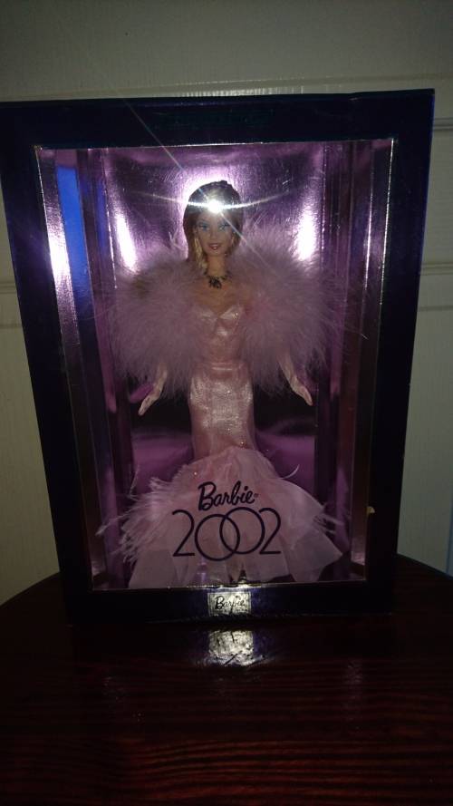 BARBIE DOLL - COLLECTORS EDITION 2002 - LIMITED EDITION