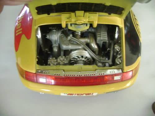 DI CAST METAL PORSCHE 911 CARERA 1993 - MADE IN ITALY