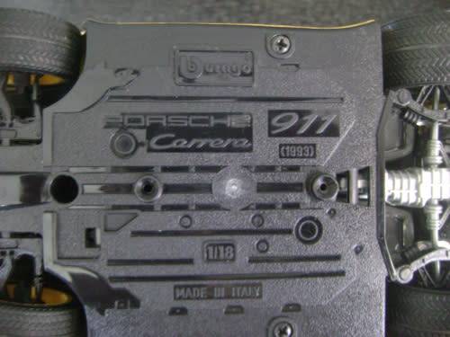 DI CAST METAL PORSCHE 911 CARERA 1993 - MADE IN ITALY