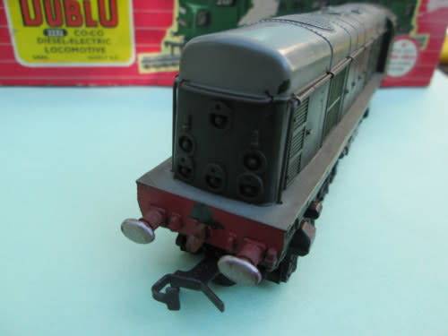 HORNBY DUBLO BR D8000 DIESEL LOCO