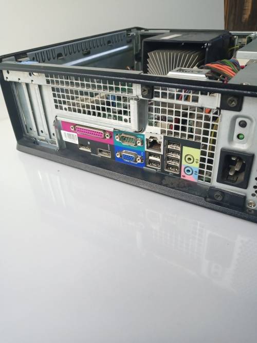 Dell Optiplex 780 desk top computer (used) please read the description.