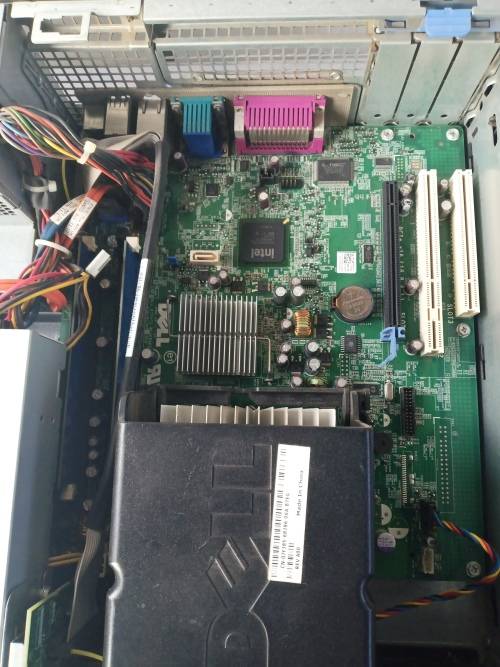 Dell Optiplex 780 desk top computer (used) please read the description.