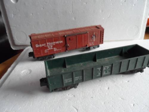 AMERICAN FLYER ROLLING STOCK-2 PIECES