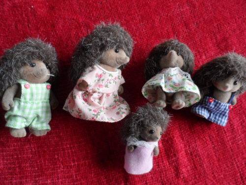 HEDGEHOG SYLVANIAN FAMILY