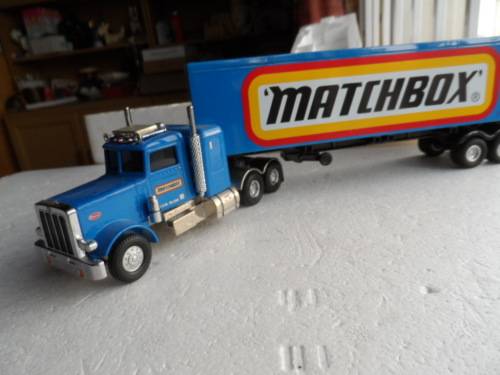 VINTAGE MATCHBOX PETERBILT ARTICULATED TRUCK 'MATCHBOX' 1/50 SCALE