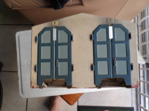 VINTAGE MARKLIN HO METAL TWO STALL ENGINE HOUSE