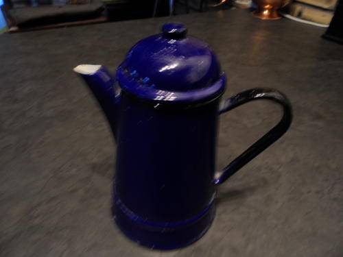 VINTAGE ENAMEL COFFEE POT GOOD CONDITION