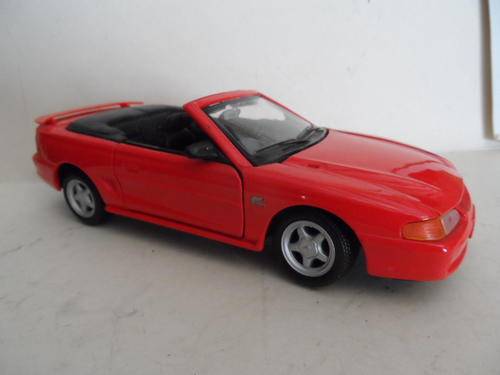 MAISTO 94 MUSTANG 1/24 [A15]