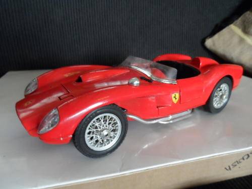 BBURAGO 1957 FERRARI 250 TESTAROSSA  1/18 SCALE