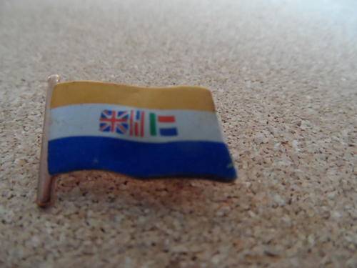 OLD SOUTH AFRICAN BADGE