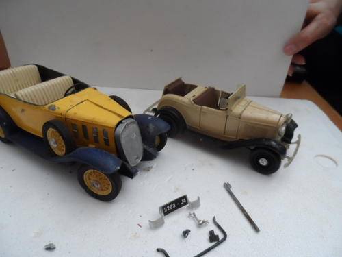 TWO OLDIES,  1/18 SCALE,
