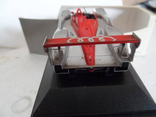 MINICHAMPS 1409  AUDI R8 2002  [M75]