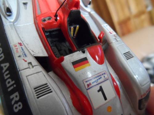 MINICHAMPS 1409  AUDI R8 2002  [M75]