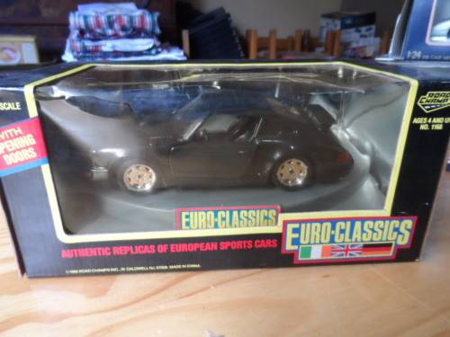 ROAD CHAMPS PORSCHE EURO CLASSICS   1/24