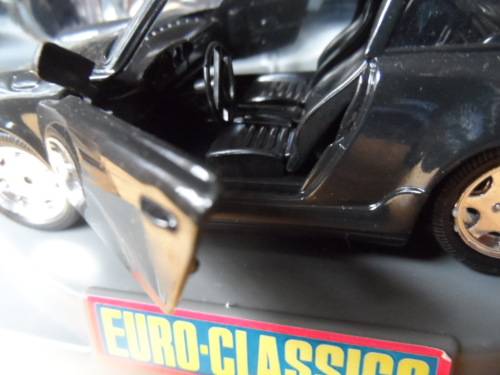 ROAD CHAMPS PORSCHE EURO CLASSICS   1/24