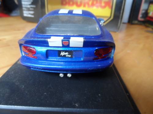 MAISTO  DODGE VIPER  GTS COUPE 1996  1/24 SCALE