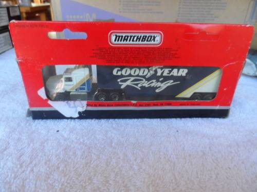 MATCHBOX SUPER STAR TRANSPORTER - GOODYEAR RACING [M555]