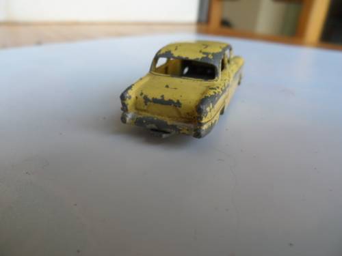 Matchbox Lesney no. 45 Yellow Vauxhall Victor Gray Wheels-
