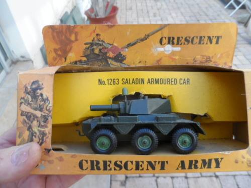 CRESCENT 1263 SALADIN ARMORED CAR   [M43]