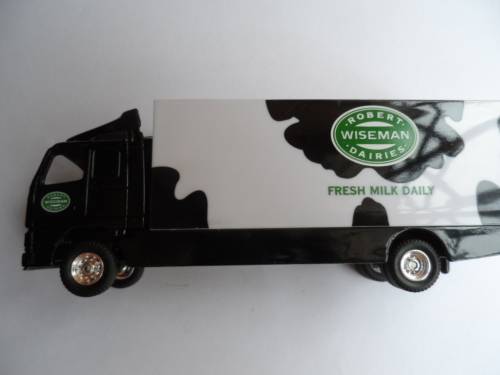 Corgi Superhaulers TY86706 Volvo Robert Wiseman Dairies  Truck  [M200]