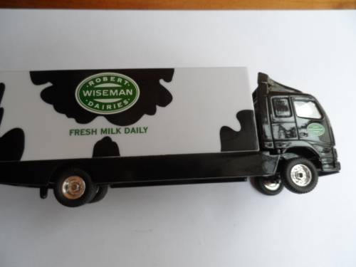 Corgi Superhaulers TY86706 Volvo Robert Wiseman Dairies  Truck  [M200]