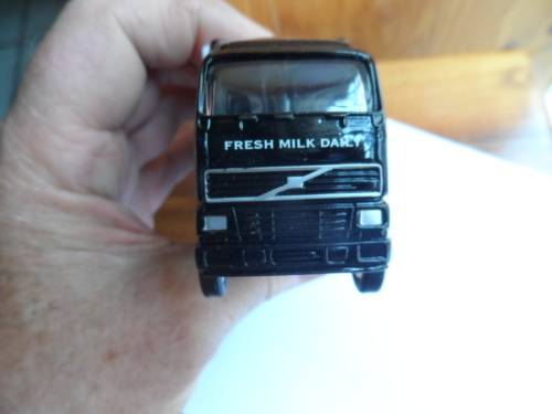 Corgi Superhaulers TY86706 Volvo Robert Wiseman Dairies  Truck  [M200]