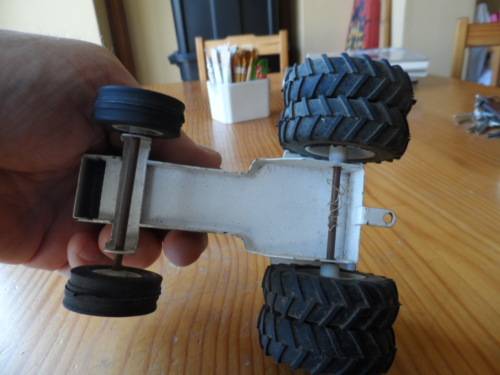 VINTAGE STRIKE TRACTOR