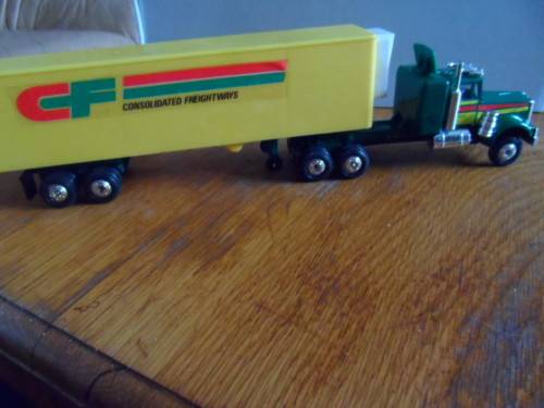 ARTICULATED TRUCK ` CONSOLISATED ` 1/50 SCALE
