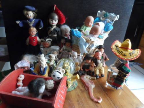 Lovely large lot of dolls zapf mattel plastic celluloid etc