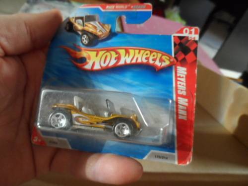 2010 Hot Wheels MEYERS MANX #175/214 gold dune buggy Race World BEACH [m100]