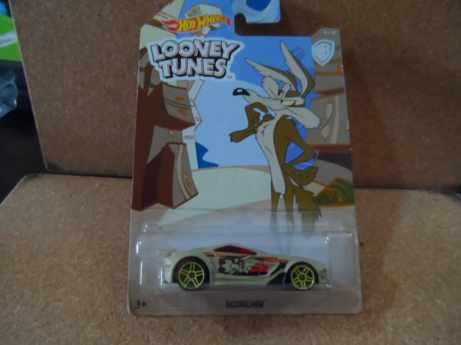 HOT WHEELS - LOONEY TUNES - SCORCHER - LONG CARD    [m53] FOR PETER ONLY