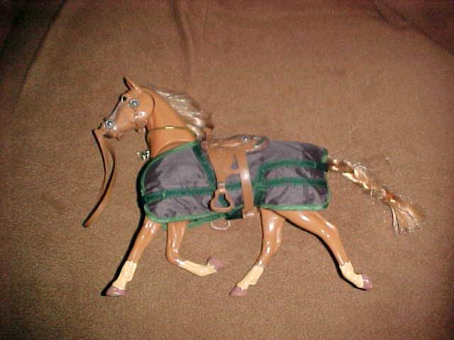 LIGHT BROWN HORSE THAT MAKES NOISES