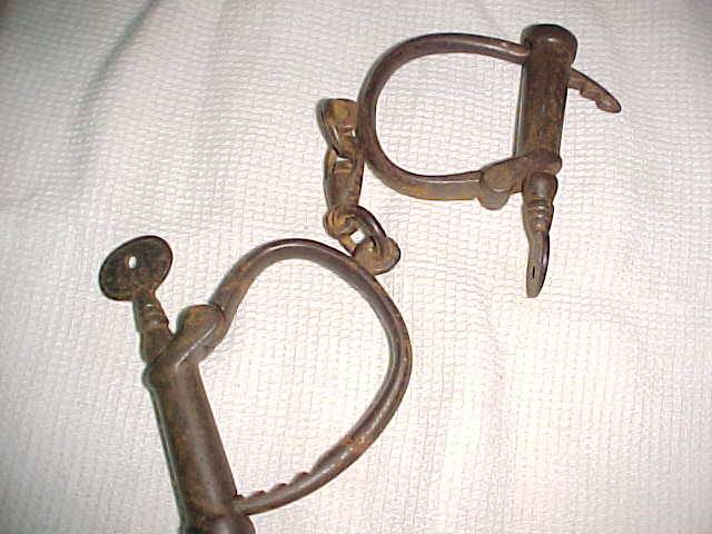 Vintage SAR/SAS handcuffs