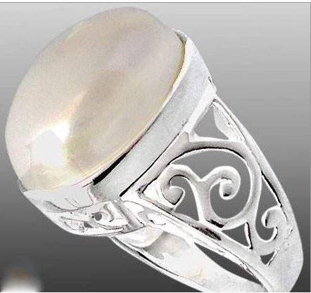 size 8. 15.2cts WHITE PEARL OVAL 925 STERLING SILVER SOLITAIRE ARTISAN RING