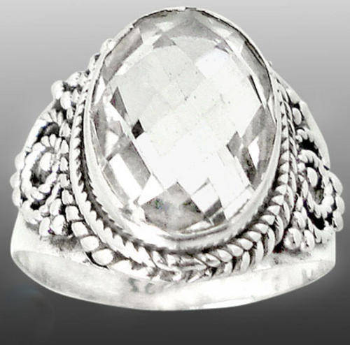 GORGEOUS WHITE TOPAZ IN SOLID 925 STERLING SILVER. SIZE 71/2