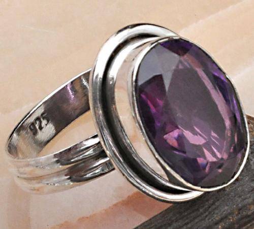 SOLID 925 STERLING SILVER RING WITH ALEXANDRITE STONE. SIZE 8 3/4.