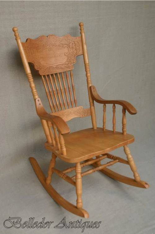 Colonial rocking chair