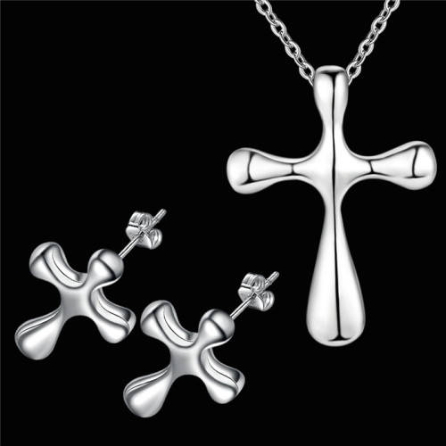 ***~~925 Silver Plated Cross Pendant Necklace & Earrings Set~~***