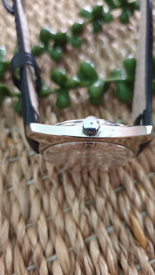 Vintage Roamer Vanguard Men`s Manual Wind Date Watch - fully restored