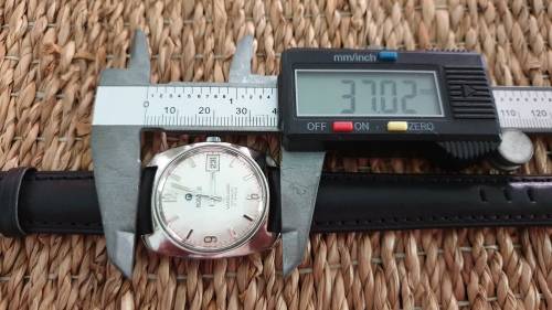 Vintage Roamer Vanguard Men`s Manual Wind Date Watch - fully restored