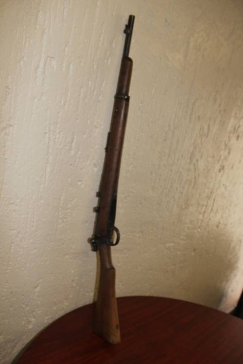 Antique De-activated Lee Enfield .303 Bolt action Rifle