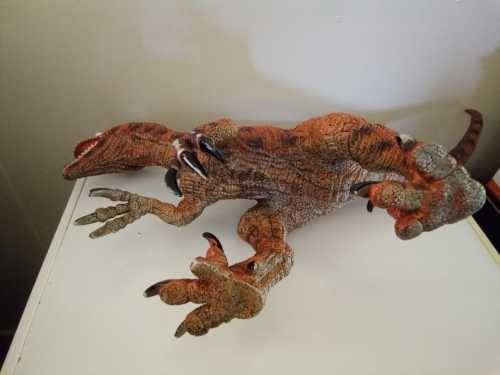 Massive 73x50x20cm Roaring Velociraptor