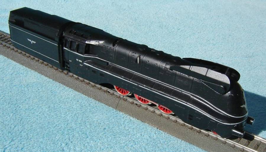 Marklin HO gauge BR03 Streamlined Steam Locomotive No. 3094