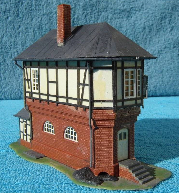 Kibri HO gauge Signal box