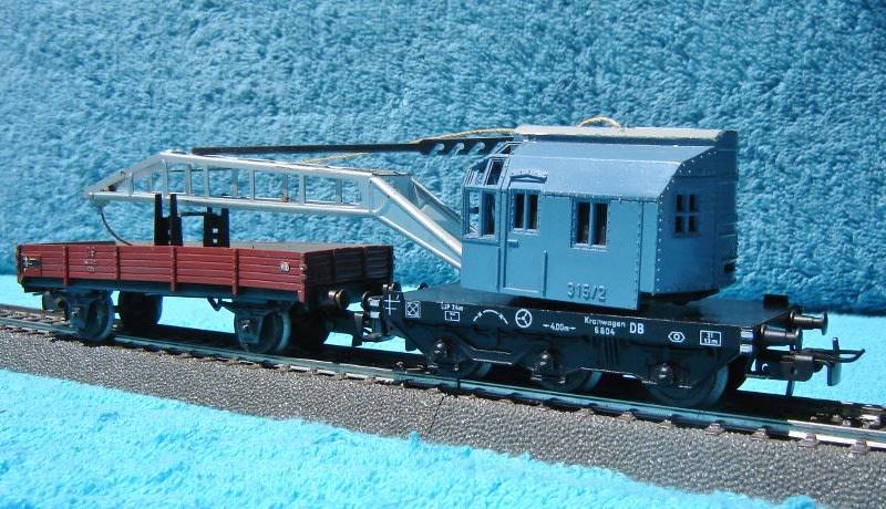 Marklin HO gauge Crane with Flat Wagon