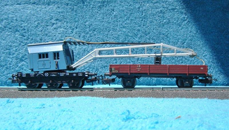 Marklin HO gauge Crane with Flat Wagon