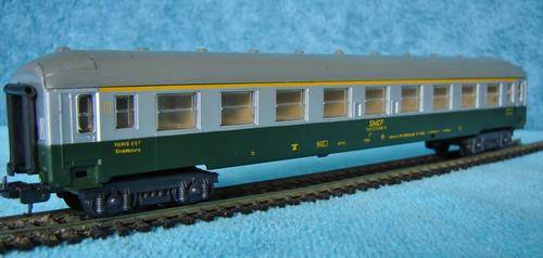 Lima HO gauge French passenger coach