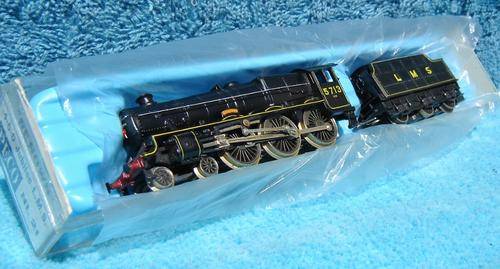 Peco N gauge Steam locomotive