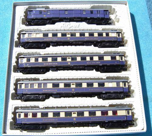 Liliput HO gauge Rheingold Set No. 820